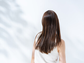 縮毛矯正で気をつけることを徹底解説｜沖縄県那覇市の髪質改善サロンWealthが正しいケアを提案 |Wealth