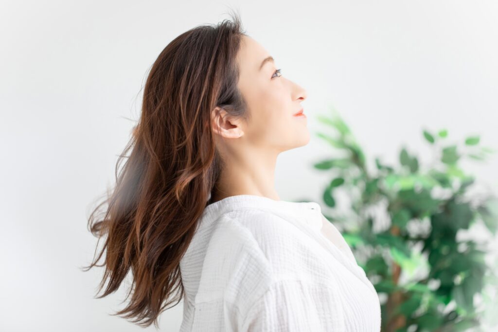 髪質改善は食べ物から。沖縄県那覇市のWealth 真嘉比店が教える美髪の秘訣