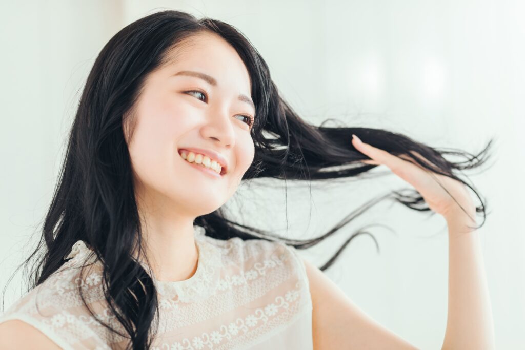 髪質改善ホームケアで理想の美髪へ ― 沖縄県那覇市「Wealth 真嘉比店」が提案する綺麗の習慣