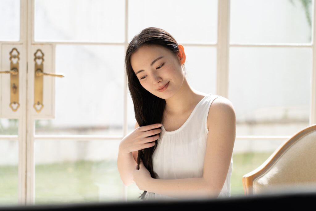 髪質改善ホームケアで理想の美髪へ ― 沖縄県那覇市「Wealth 真嘉比店」が提案する綺麗の習慣