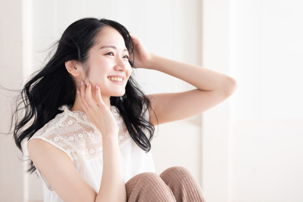 沖縄県那覇市の美容室「Wealth 真嘉比店」公式|矯正縮毛とデジタルパーマを軸にした本質的な髪質改善